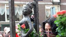 Amsterdam: Prostitute Erected to Face Old Church