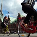 Paris: New bike program pedals past US tourists