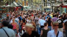 Barcelona: 6 ways to avoid crowds during high season