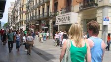 Barcelona’s Summer Sales: Tips on how to save
