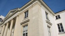 Paris: Free outsider art exhibition at the gorgeous Pavillon Carré de Baudouin