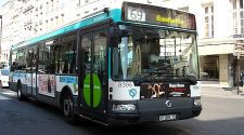 Paris: 7 public buses that are great for cheapo sightseeing