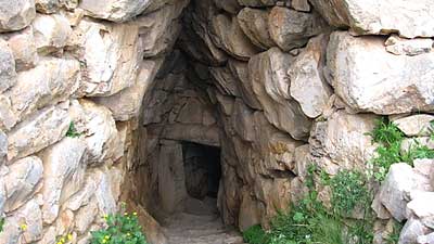 Beguiling Mycenae