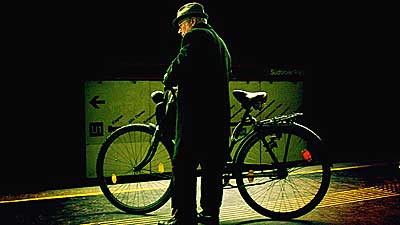 Man at Südtiroler Platz U-Bahn station, Vienna