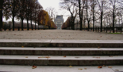Up the steps and to the Louvre!