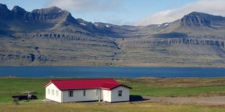 Nature galore in Iceland's wilderness. Photos © hidden europe.