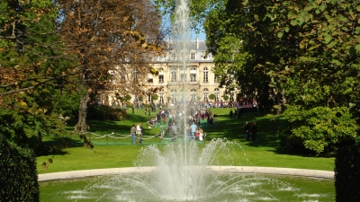 The Elysée Palace on European Heritage Days. Photo by Liz Webber.