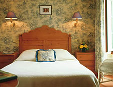 We heart the Hotel Saint Dominique in Paris