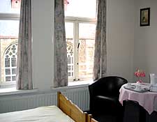Asiris, Bruges