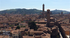 Bologna Budget Travel Guide: How to save on a delicious trip